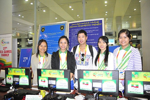 Các tình nguyện viên cho SEA Games tại Myanmar.
